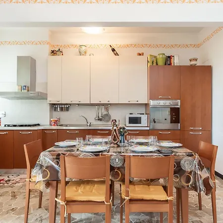 Parcheggio Privato - 10 Min Centro Storico