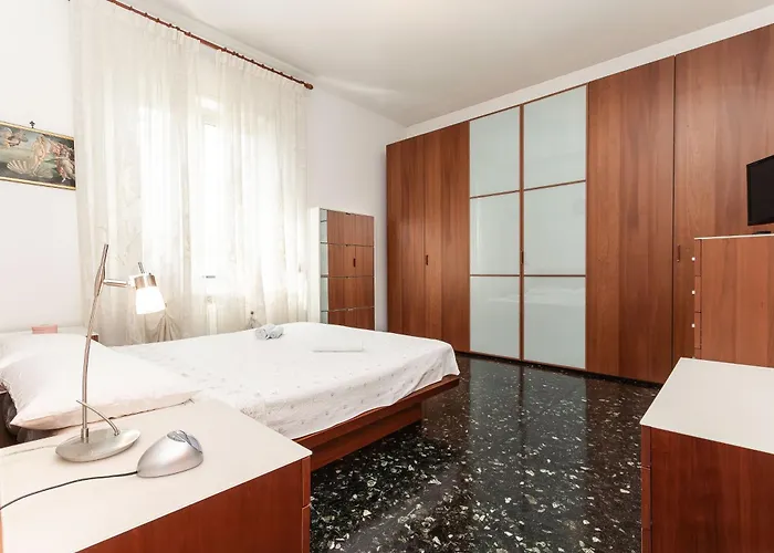 Parcheggio Privato - 10 Min Centro Storico *