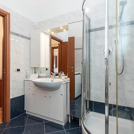 Parcheggio Privato - 10 Min Centro Storico 公寓
